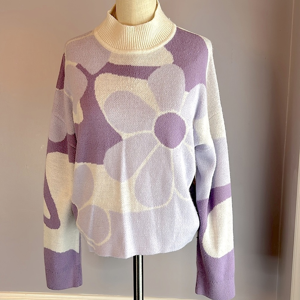 H&M Dividend purple floral jacquard mock neck cropped long sleeve sweater size M
